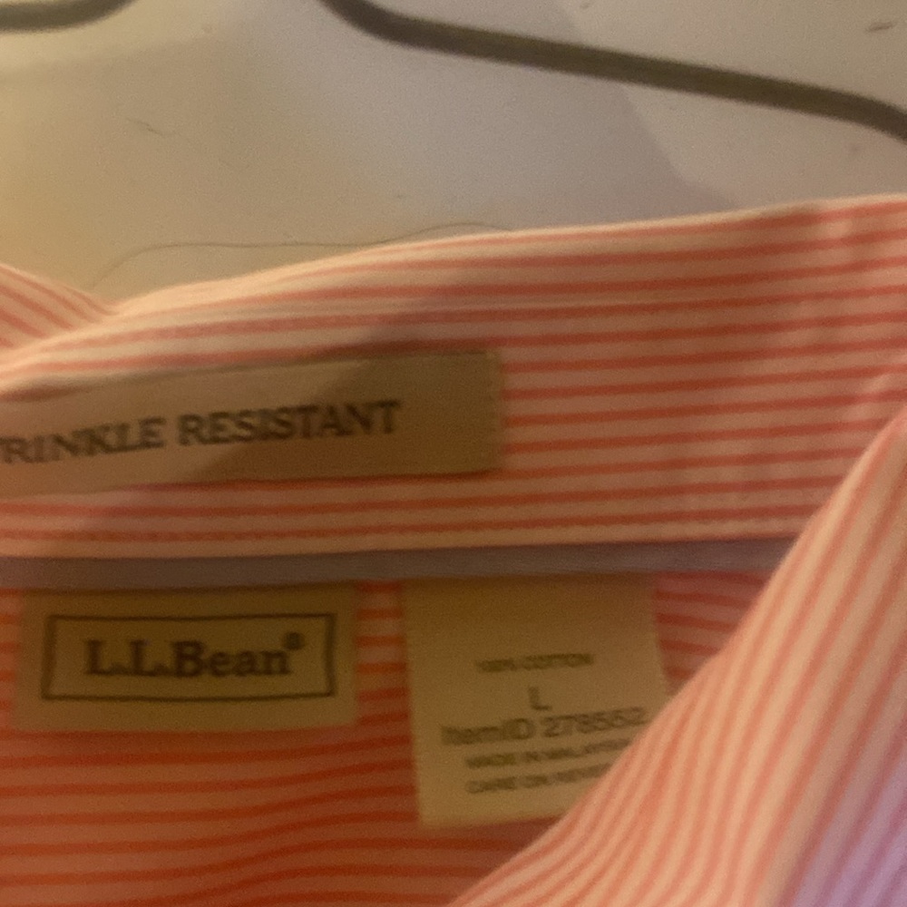 LL Bean wrinkle resistant blouse - Picture 2 of 2